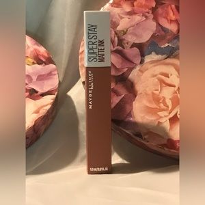 MAYBELLINE New York matte lip color - Seductress